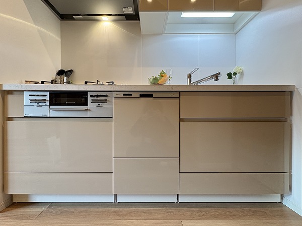 クレッセント渋谷神泉_リノベーション済みのキッチンの写真2