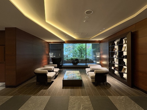 グランリビオ表参道 エントランスホール