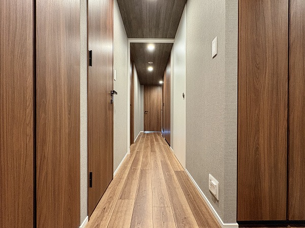 グランリビオ表参道_廊下の写真1