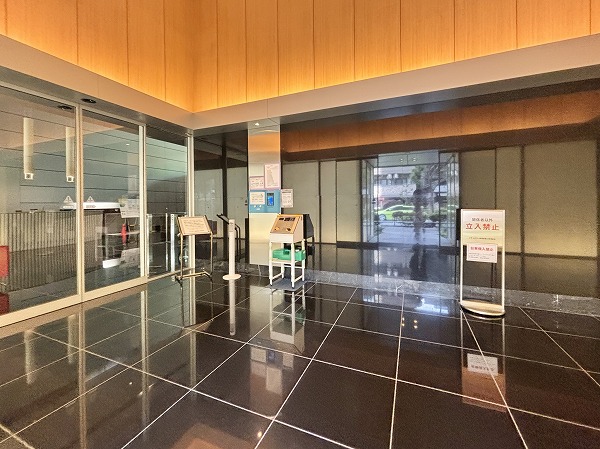 シティタワー新宿新都心　アプローチ