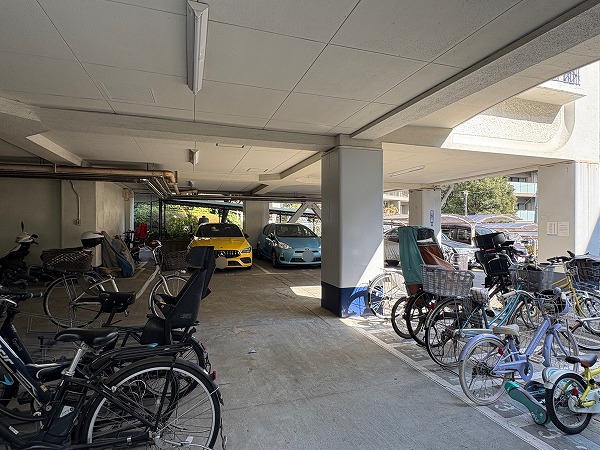 マンション高輪 駐車場