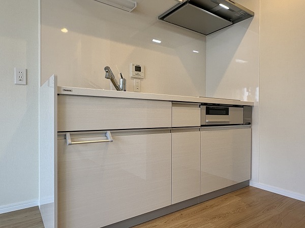 蒲田フラワーマンション_リノベーション済みのキッチンの写真