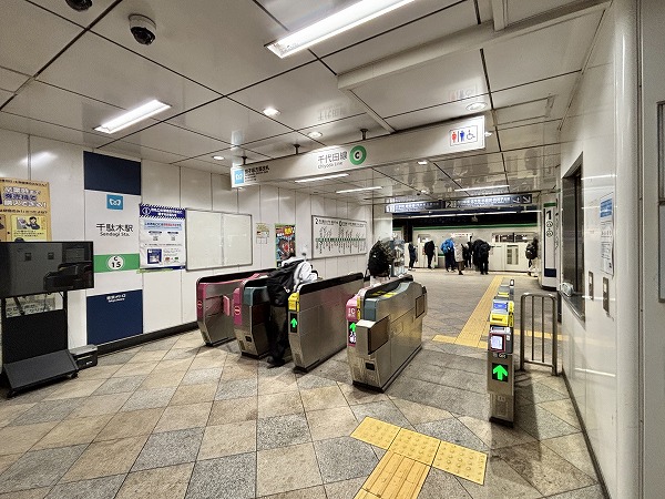 千駄木駅