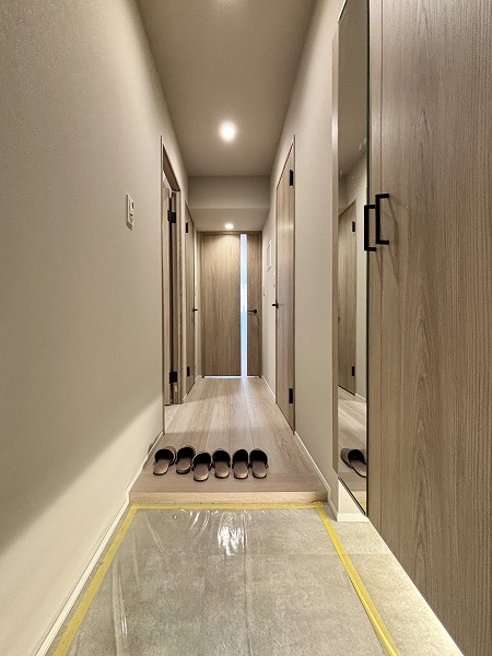 モンテベルデ千駄木_リノベーション済みの玄関の写真