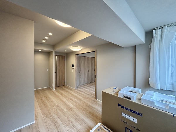 モンテベルデ千駄木_木目調のリビングダイニングキッチンの写真