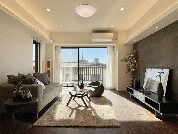 パレ駒場_陽当たり良好なリビングの写真