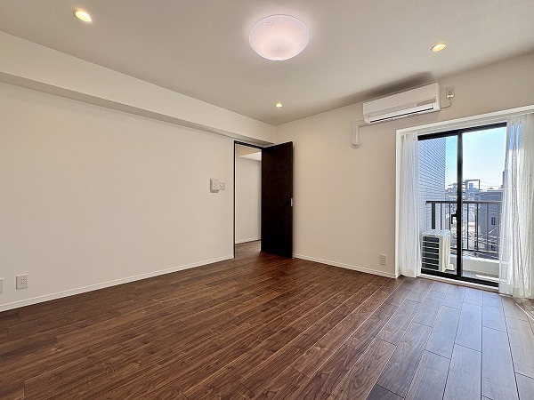 パレ駒場_広々とした洋室の写真