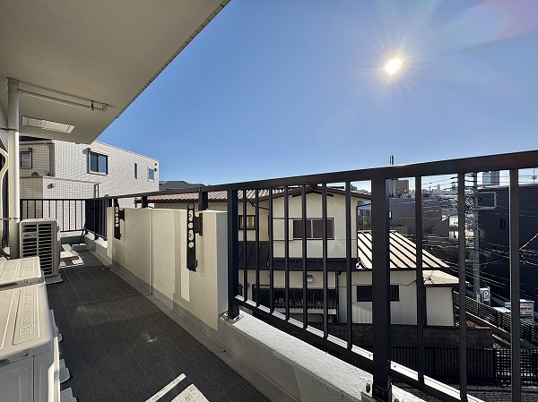 パレ駒場_陽当たりが良いバルコニーの写真