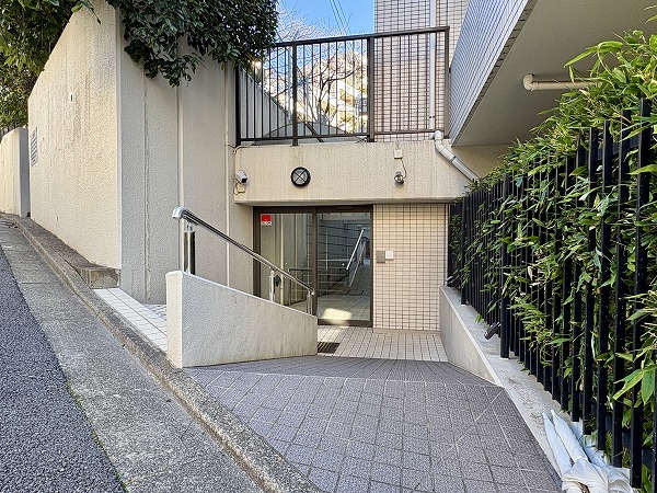 パレ駒場 サブエントランス