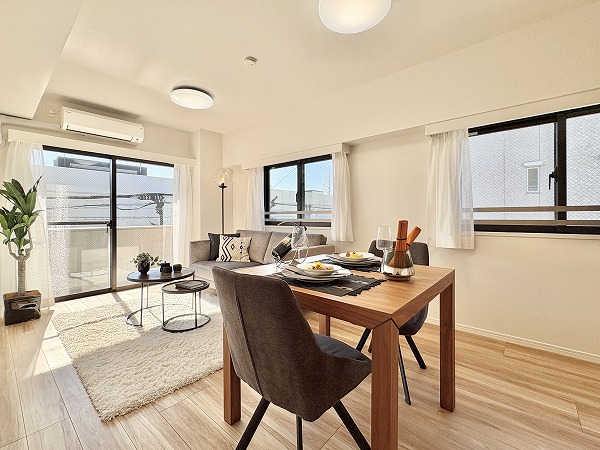 ライオンズマンション世田谷馬事公苑_リノベーションされた内装の写真