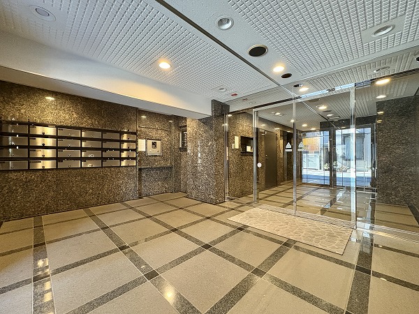 ライオンズマンション世田谷馬事公苑 エントランス