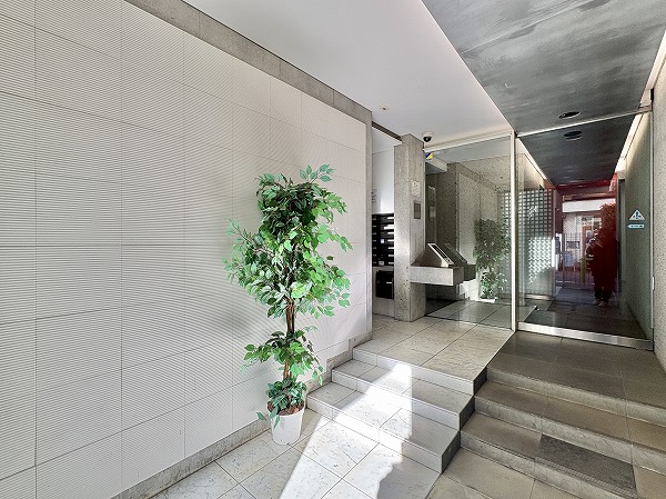 ザ・ランド代官山青葉台　エントランス