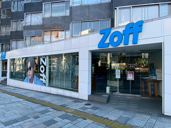 コープオリンピア1階　Zoff