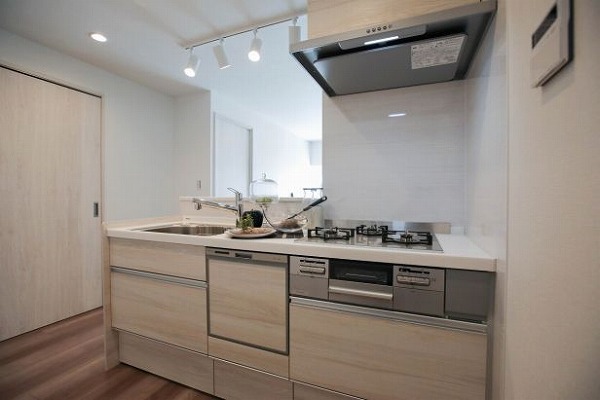 日興初台スカイマンション_システムキッチンの写真