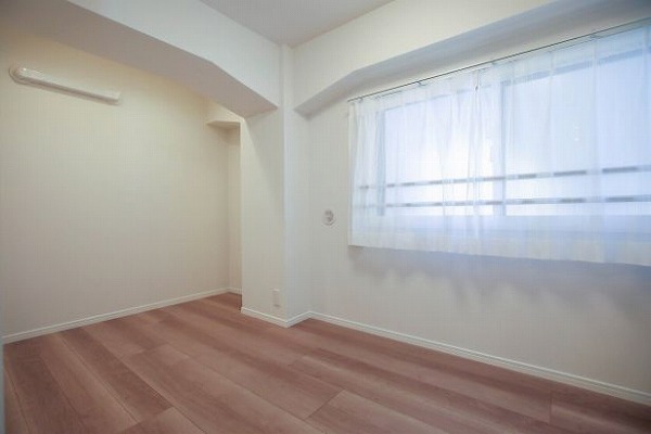 日興初台スカイマンション_約4.7帖の洋室の写真