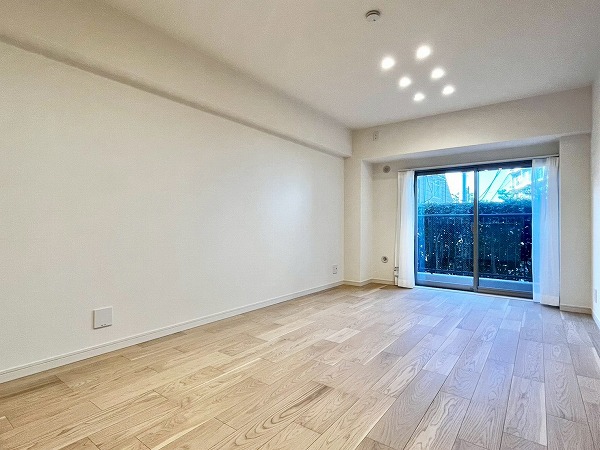 シャンボール第2目黒_西向きのリビングダイニングキッチンの写真