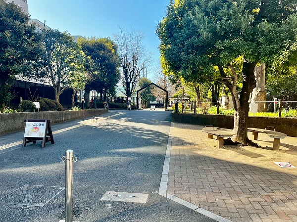 世田谷区立池尻三丁目公園