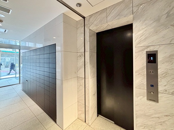 ピアース千代田淡路町　エレベーターホール