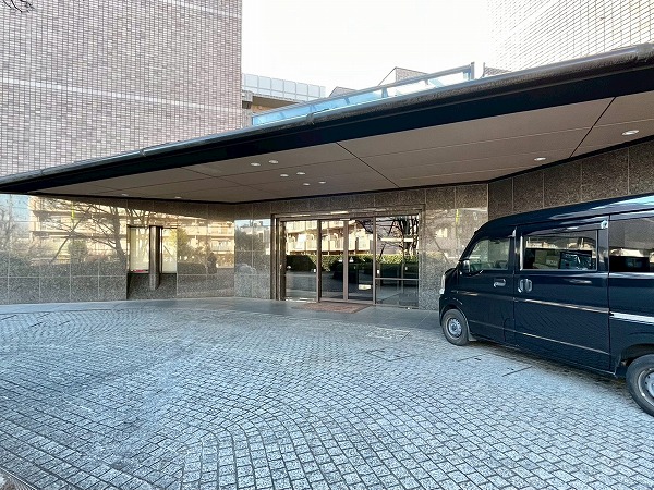 世田谷弦巻ハイム　アプローチ