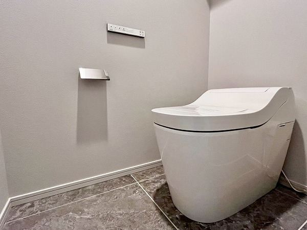 プラウド渋谷東_シンプルなトイレの写真