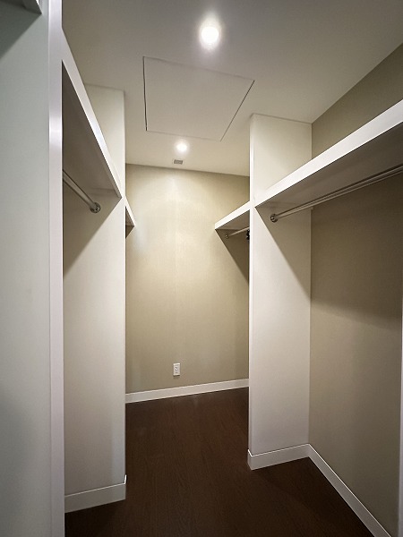 アークヒルズ仙石山レジデンス_ウォークインクローゼットの写真