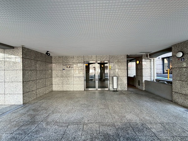 ウィスティリアコート代官山　アプローチ