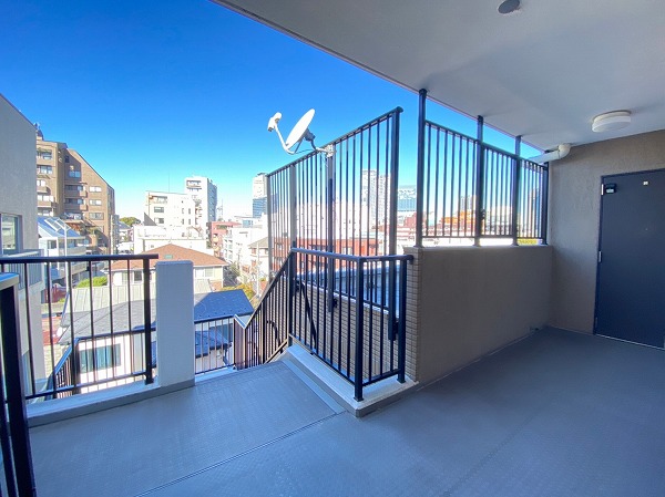 スカーラ代官山_外廊下の写真