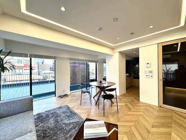 スカイプラザ赤坂_最上階のお部屋の写真