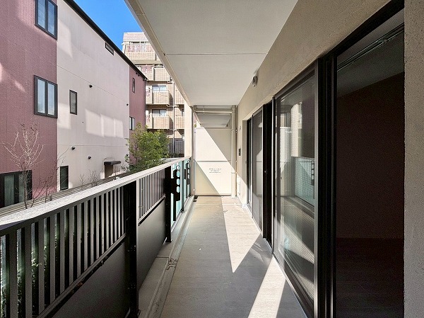 ディアナコート小石川播磨坂レジデンス_南向きのバルコニーの写真