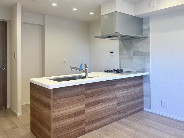 ライオンズプラザ池田山_対面キッチンの写真