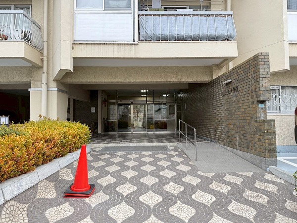 まんしょん中目黒　アプローチ