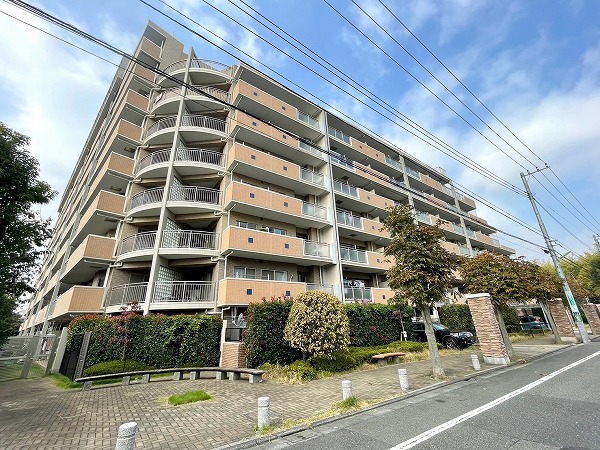 ジェイシティ千歳烏山　外観