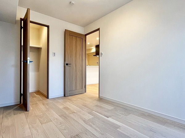 シャンボール第2目黒_クローゼットのある洋室の写真