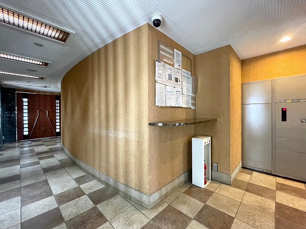 ジェイシティ千歳烏山　エントランス