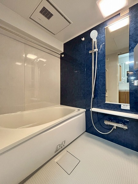 飯田橋第一パークファミリア_お洒落なバスルームの写真