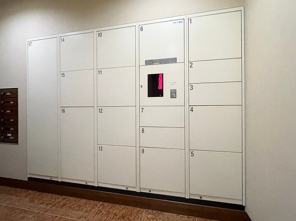 青山ザ・タワー_宅配ボックスの写真