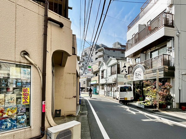 『ライトコート四谷』周辺の様子