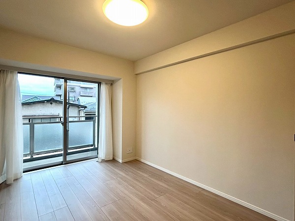 ジェイシティ千歳烏山_約7.1帖の洋室の写真