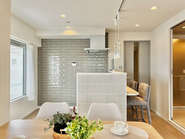 ライオンズマンション上馬_北欧風のリビングダイニングキッチンの写真