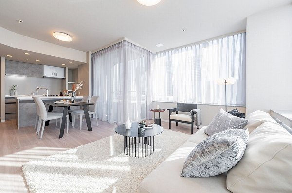 オリゾンマーレ_リビングダイニングキッチンの写真