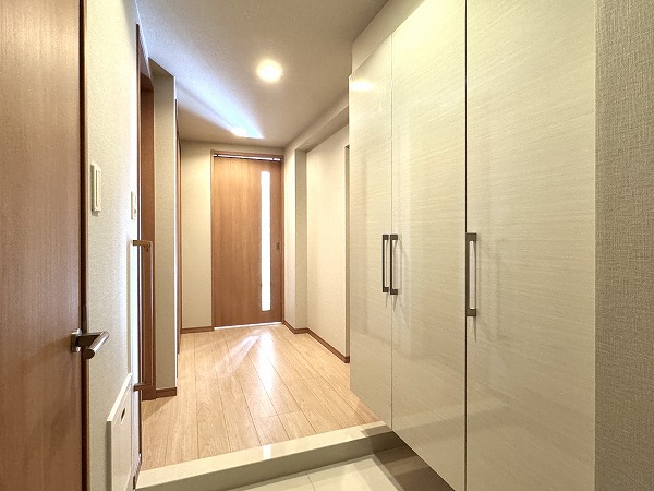 白金ハウス(白金5丁目)_ 玄関の写真