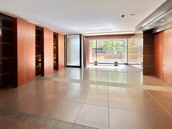 グランフォルム六番町 エントランスホール