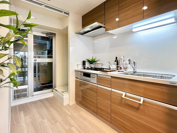 グローリア初穂御殿山_広々としたキッチンの写真