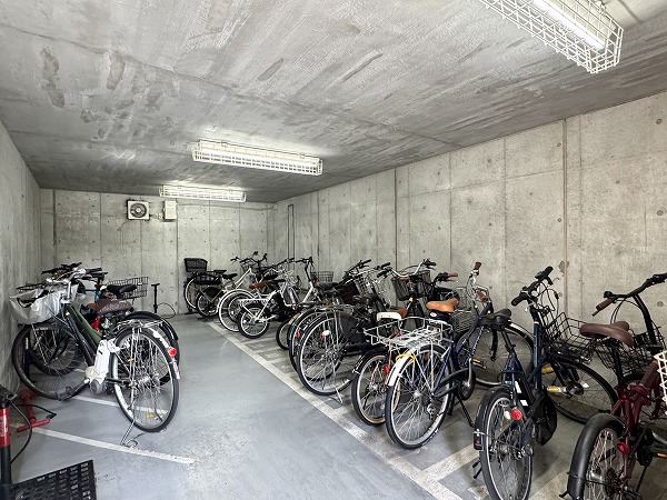 高輪パークハウスコリーヌ　駐輪場