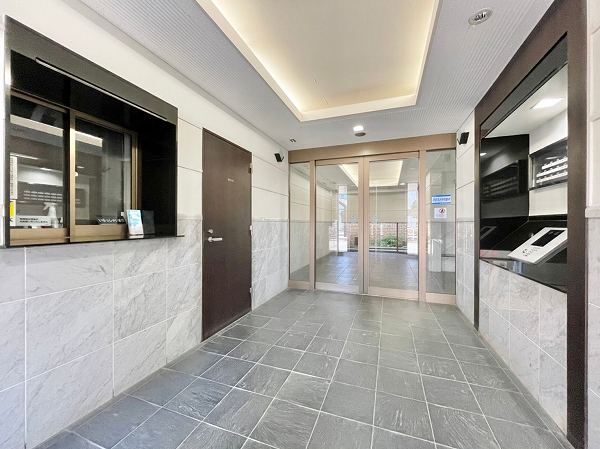 テラッツァ祖師谷大蔵 エントランス