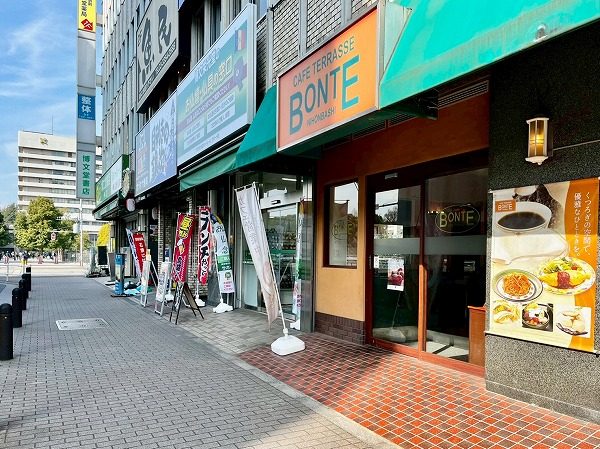 信濃町駅前の飲食店