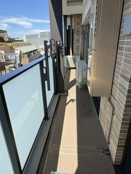 ピアース渋谷本町レジデンス_南西向きのバルコニーの写真