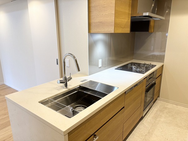 ウェリス代官山猿楽町テラス_システムキッチンの写真