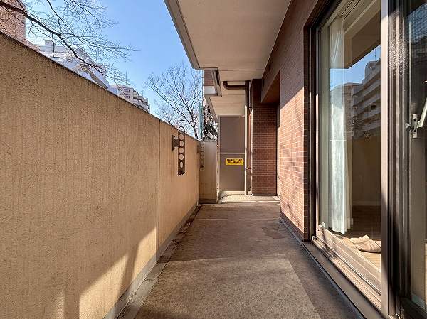 パークアベニュー芦花公園壱番館_南向きのバルコニーの写真1