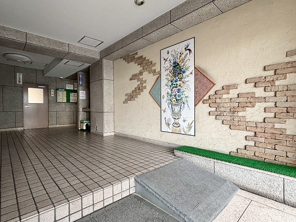 上北沢ハイネスコーポ　エントランス